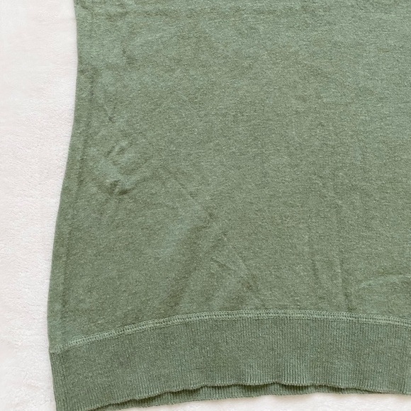 ⭐️ GAP Green Short Sleeve V-neck Sweater XS - Picture 5 of 13